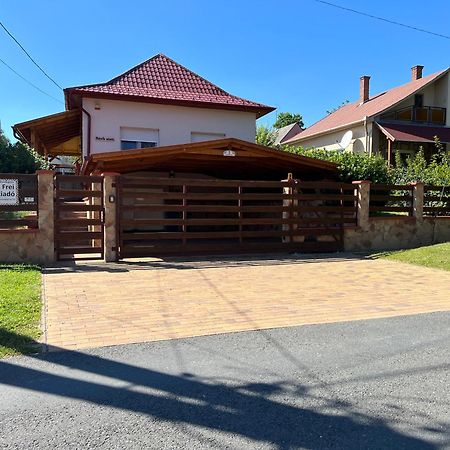 Keknefelejcs Vendeghaz Villa Zalakaros Exterior photo