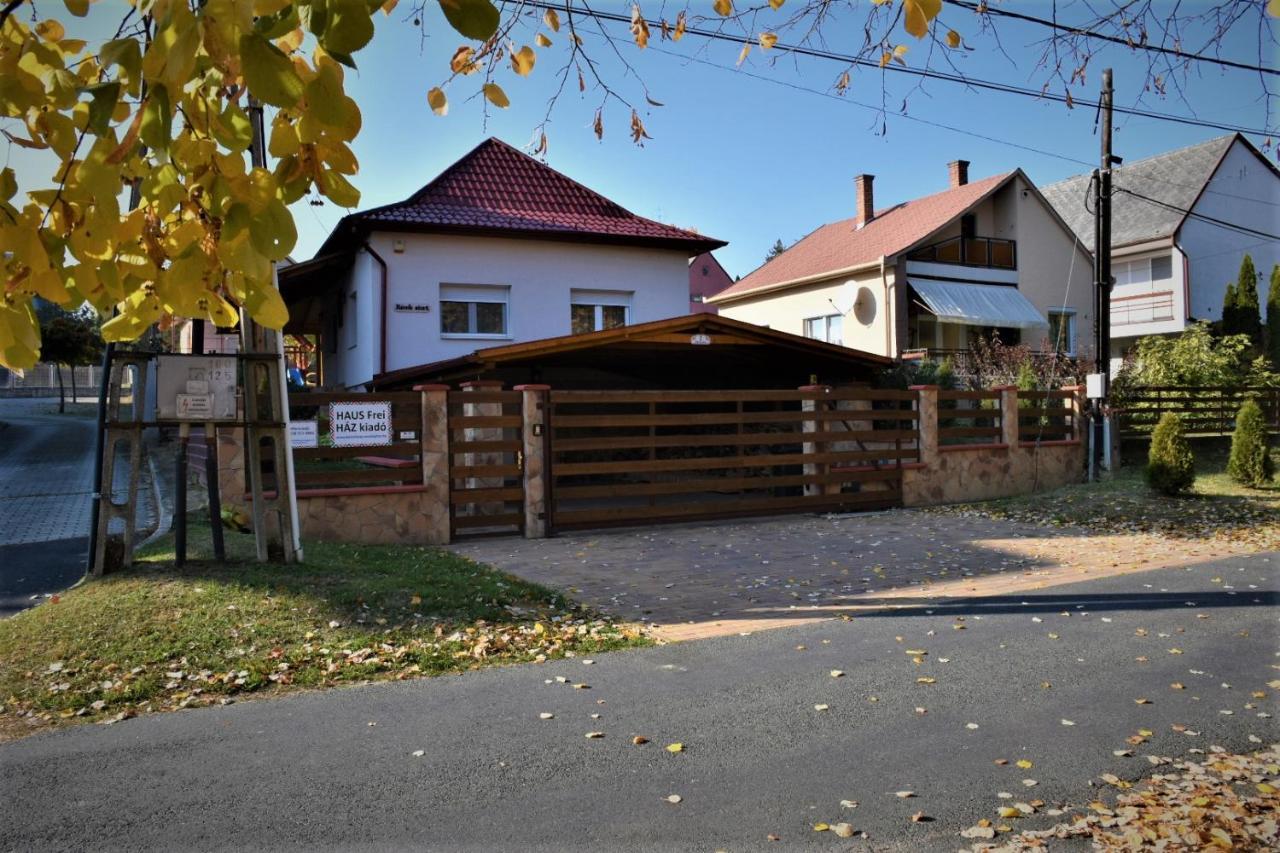 Keknefelejcs Vendeghaz Villa Zalakaros Exterior photo